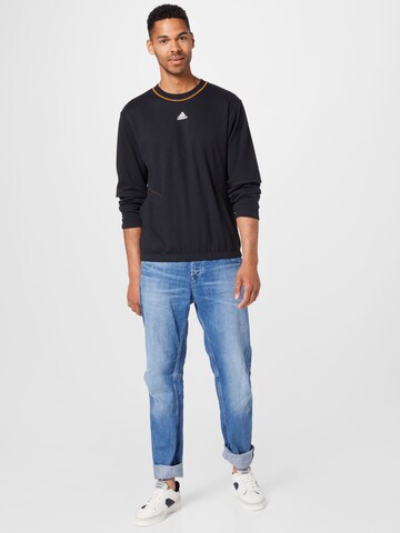 ADIDAS SPORTSWEAR Sport sweatshirt 'TRVL' i svart