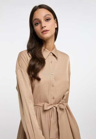 RISA - Vestido camisero en beige