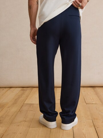 DAN FOX APPAREL Loosefit Broek 'Bent' in Blauw