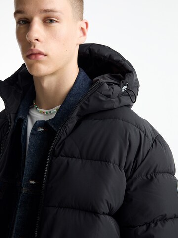 Pull&Bear Jacke in Schwarz
