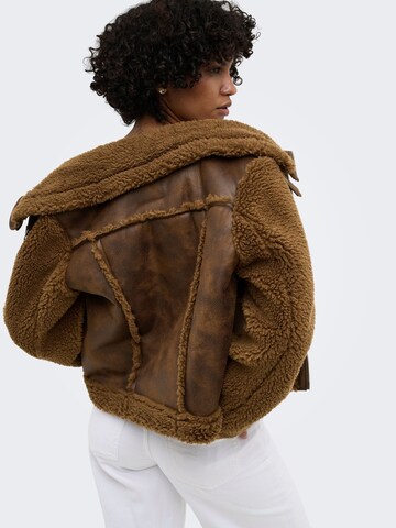 ONLY - Chaqueta de entretiempo 'ONLLee' en marrón