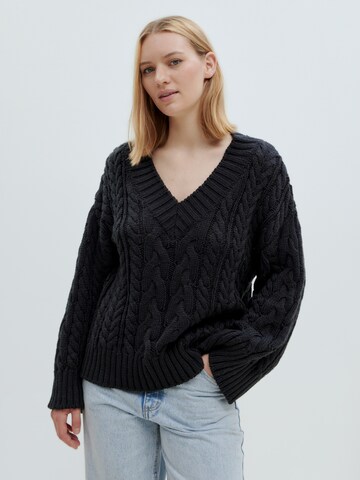 EDITED Sweater 'Alizee' in Black: front