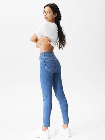 Pull&Bear Skinny Jeansy w kolorze niebieski