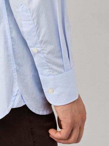 Coupe regular Chemise Hackett London en bleu