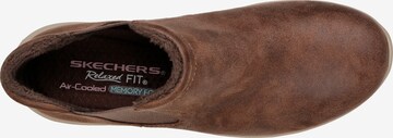 SKECHERS Chelsea Boot in Braun