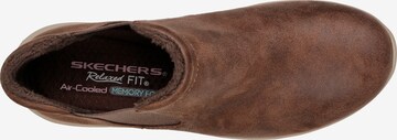 SKECHERS Chelsea Boots in Brown