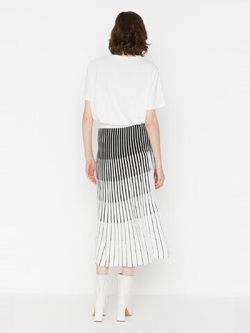 Trendyol Skirt in White