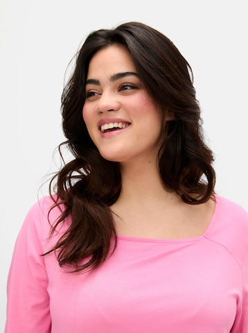 Tricou de la SHEEGO pe roz