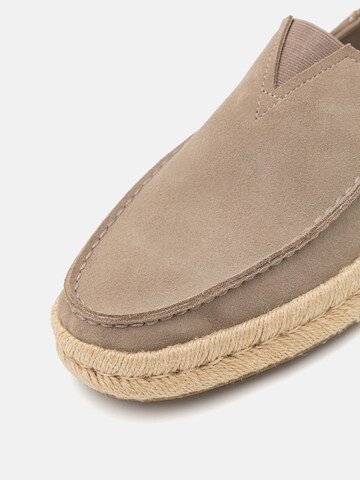 Slipper 'Alfonso' di TOMS in beige