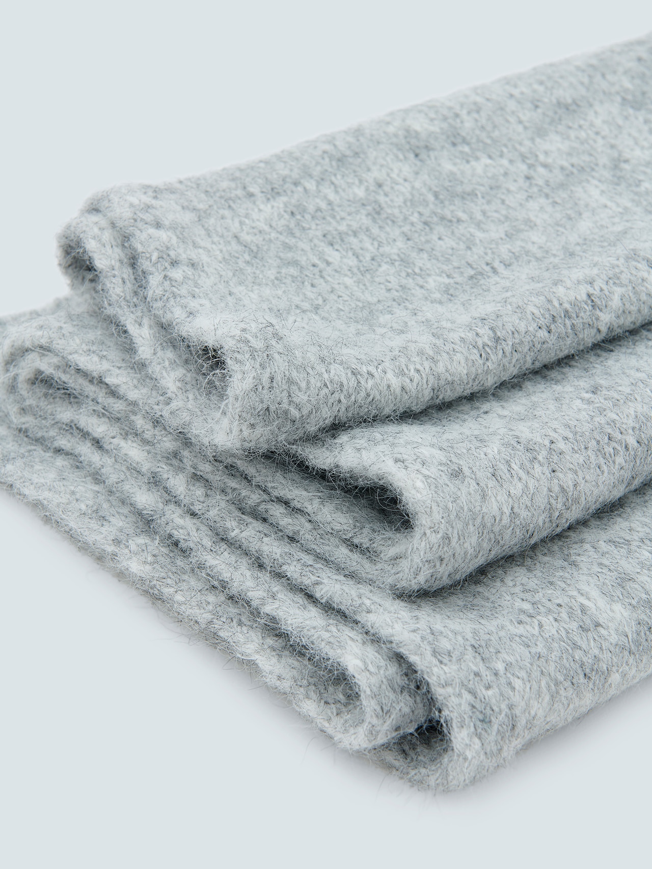 EDITED Produits Écharpe 'Iduna' gris chiné