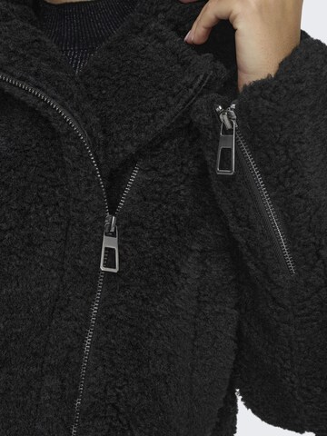 Giacca funzionale 'VERONA' di ONLY in nero
