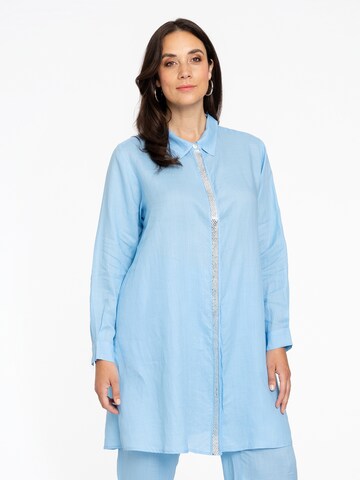 Yoek Blouse in Blauw: voorkant