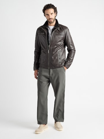 JCC Tussenjas in Bruin