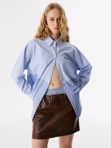 Twist Blouse in Blue: front