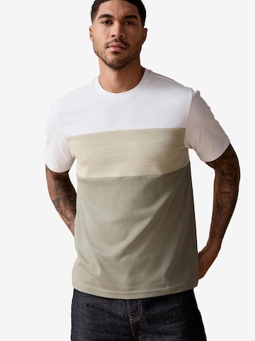 Next - Camisa em verde: frente