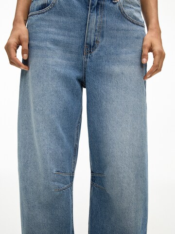 Loosefit Jeans di Pull&Bear in blu