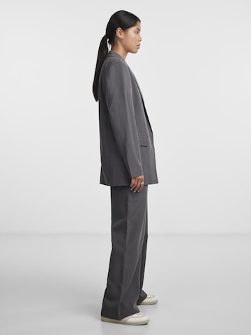 PIECES Blazer 'Bossy' in Grey