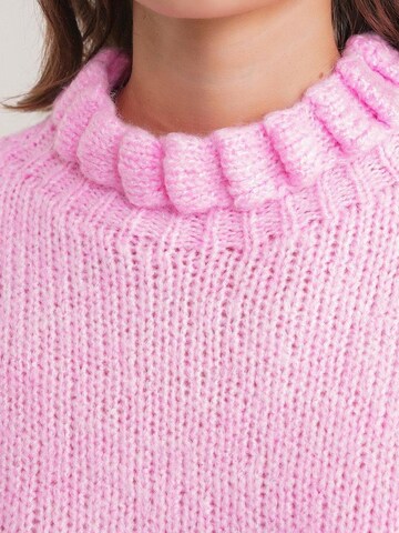 Pullover di MixRay in rosa