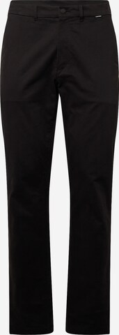 Calvin Klein - Slimfit Calças chino em preto: frente