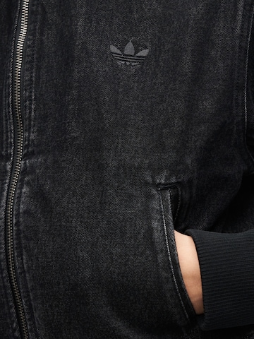 ADIDAS ORIGINALS Преходно яке 'FB' в черно
