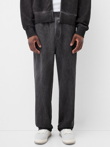 Bershka Loosefit Hose in Schwarz