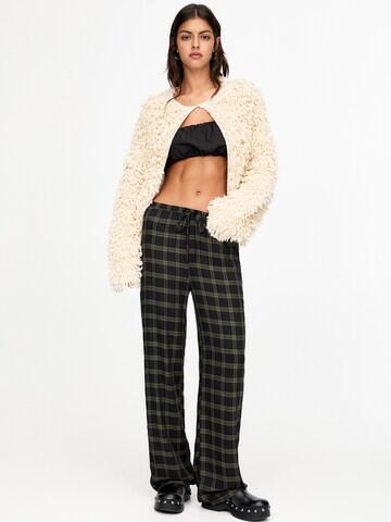 Pull&Bear Loosefit Broek in Groen: voorkant