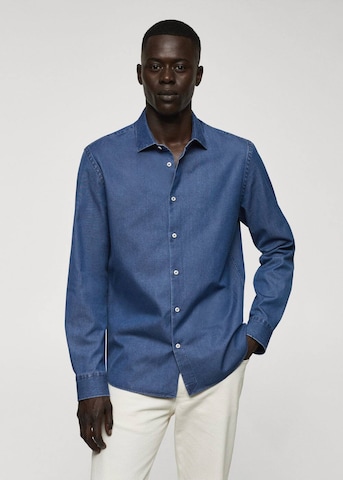 MANGO MAN Slim Fit Hemd in Blau: predná strana