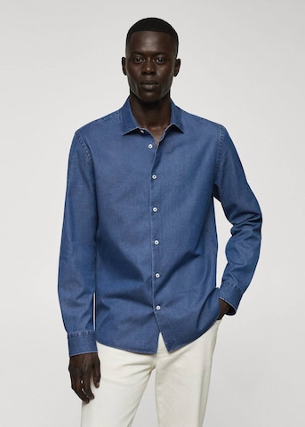 MANGO MAN Slim fit Button Up Shirt in Blue: front