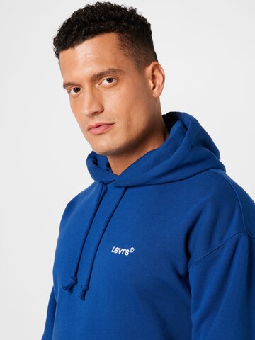 Bluză de molton 'Red Tab Sweats Hoodie' de la LEVI'S ® pe albastru