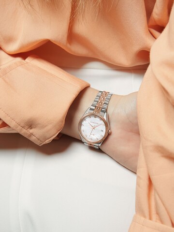 Victoria Hyde Analog Watch in Gold: front