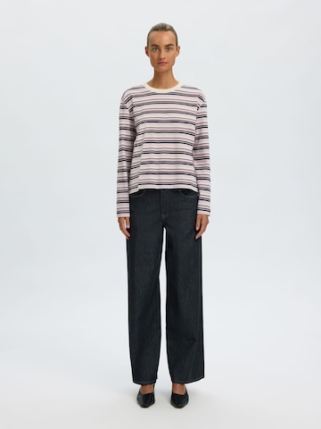 SELECTED - Camiseta 'SLFEssential' en rosa
