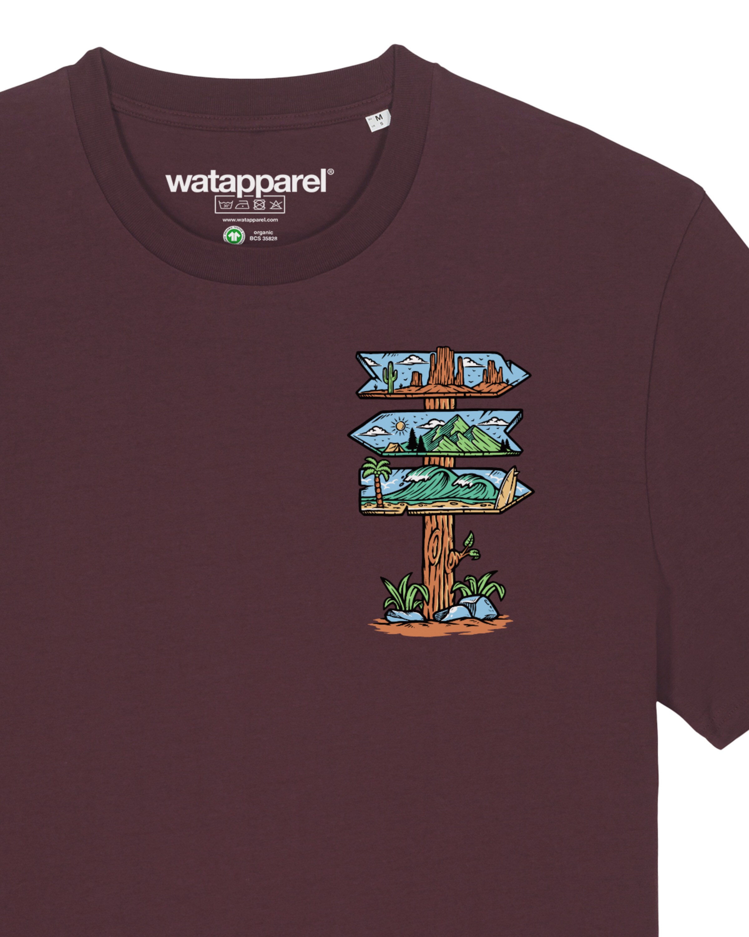 Maglietta ' Adventure is everywhere ' di Watapparel in rosso