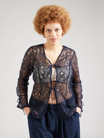 Vero Moda Curve - Cárdigan 'VMCSigna' en azul: frente