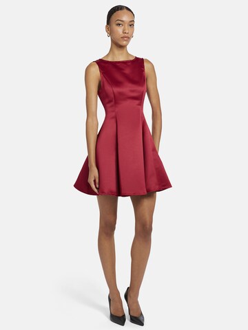 Robe de cocktail 'RASOM' Nicowa en rouge : devant
