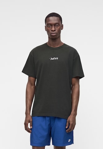 Nike Sportswear Tričko 'ESS' – šedá: přední strana