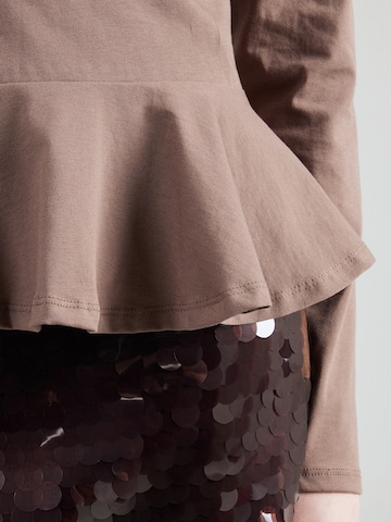 PIECES Μπλουζάκι 'PCDANILLA PEPLUM' σε καφέ