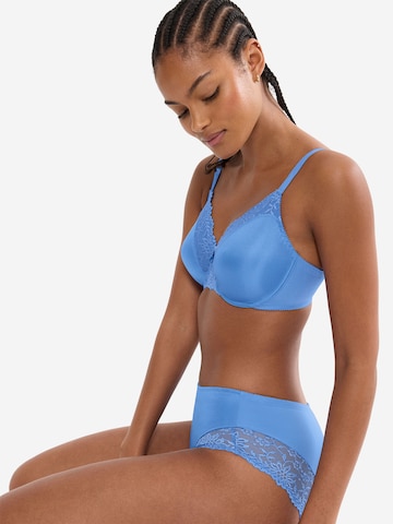 TRIUMPH Slip ' Red Label Ladyform Soft ' in Blauw