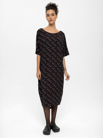 Robe Anou Anou en noir : devant