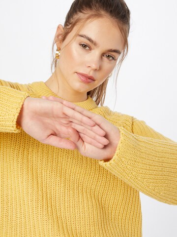 Pull-over 'Elisia' ONLY en jaune