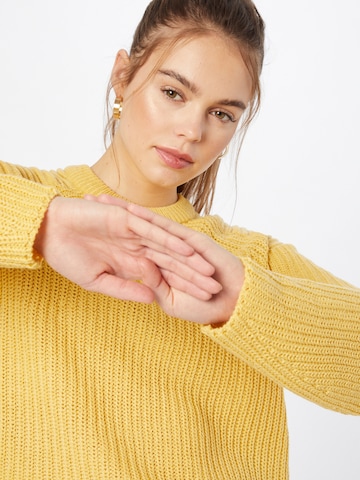 Pullover 'Elisia' di ONLY in giallo