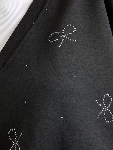 Hailys Футболка 'De44bby' в Черный