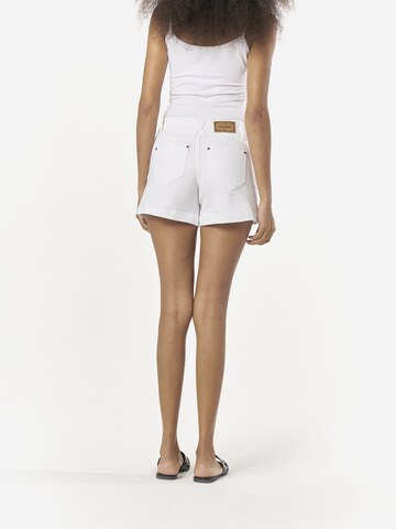 Regular Jeans de la KOROSHI pe alb