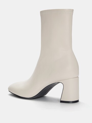 Pull&Bear Stiefelette in Beige
