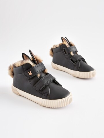 Sneaker di Next in nero