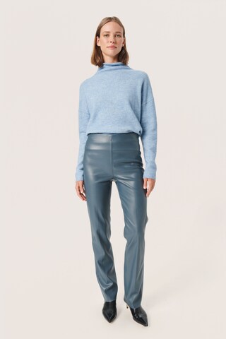 SOAKED IN LUXURY Regular Pleated Pants 'Kaylee' in Grey