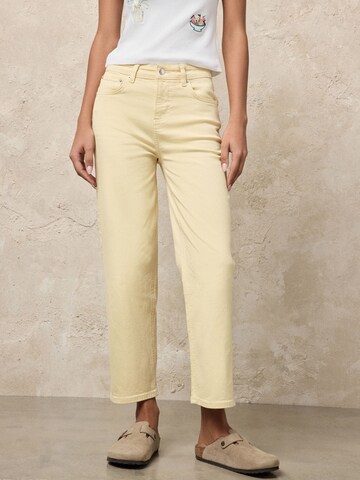 Next Обычный Джинсы в Желтый: спереди