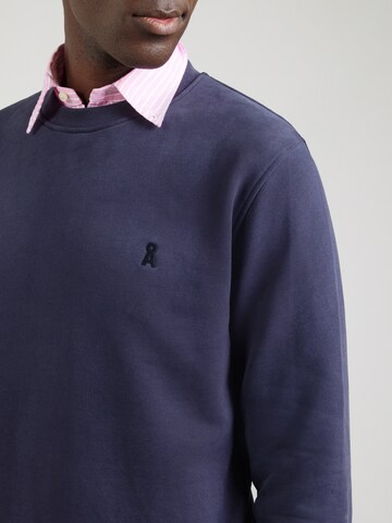Sweat-shirt 'BAARO' ARMEDANGELS en bleu