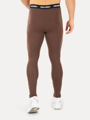 Coupe slim Pantalon de sport 'Xion' Smilodox en marron