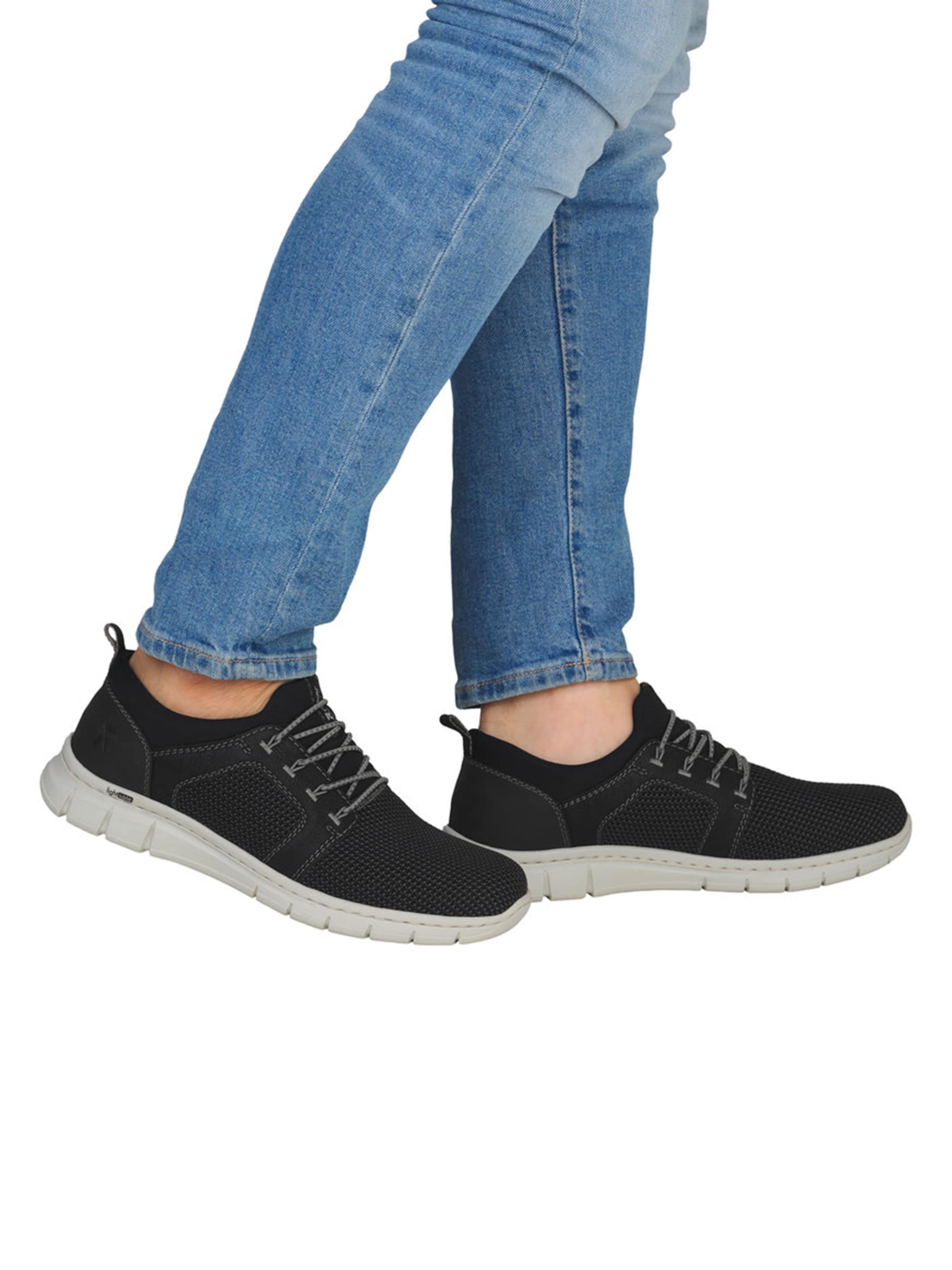 Teniși de la Rieker pe negru: față