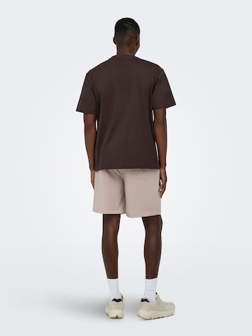 Maglietta '22022532' di Only & Sons in marrone